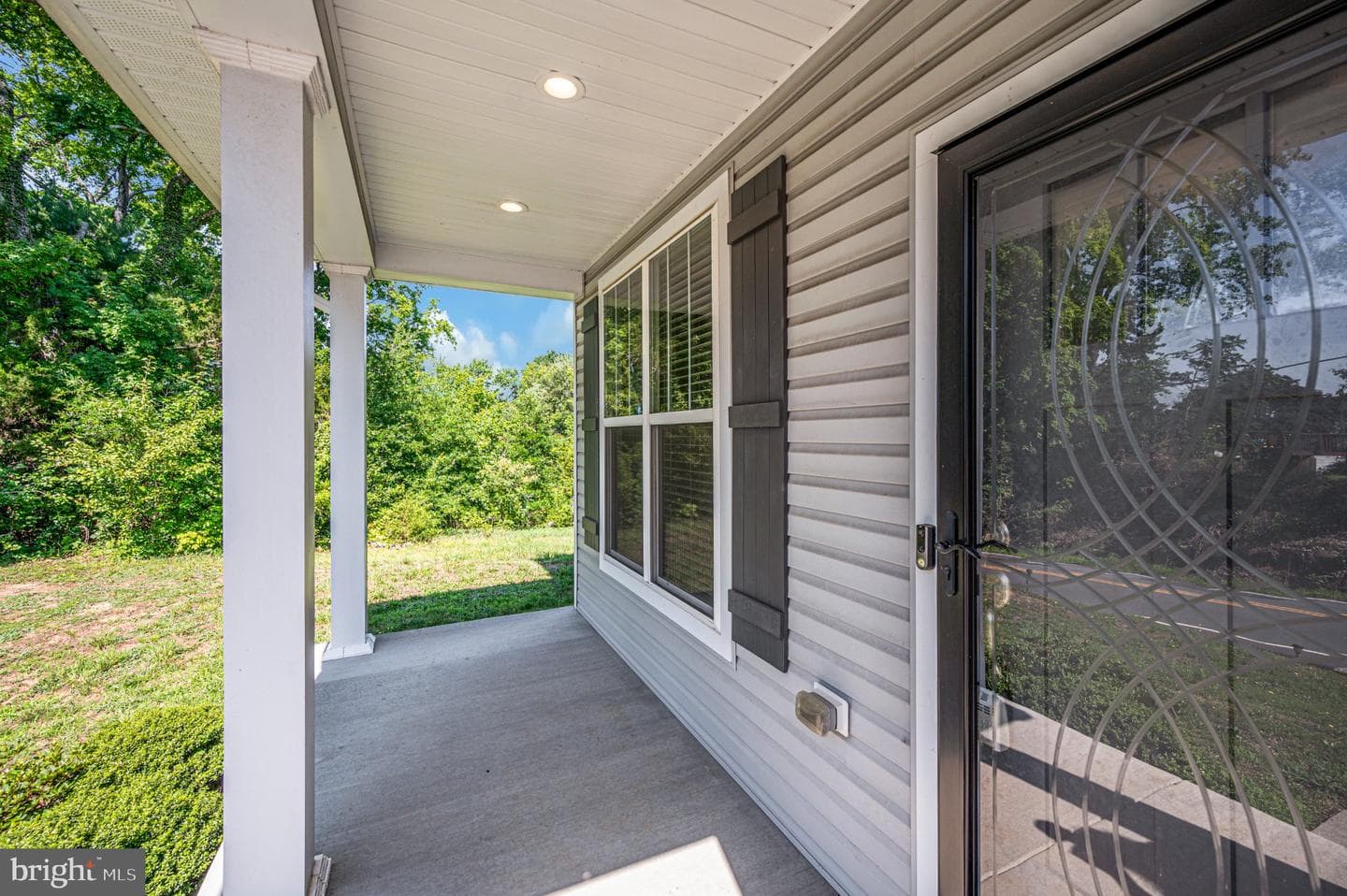 121 Forbes St photo 3