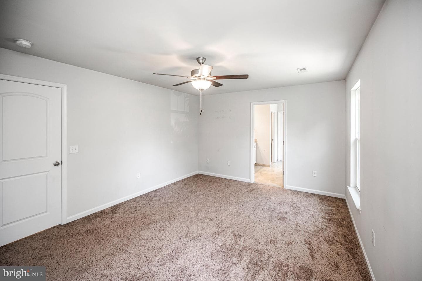121 Forbes St photo 36
