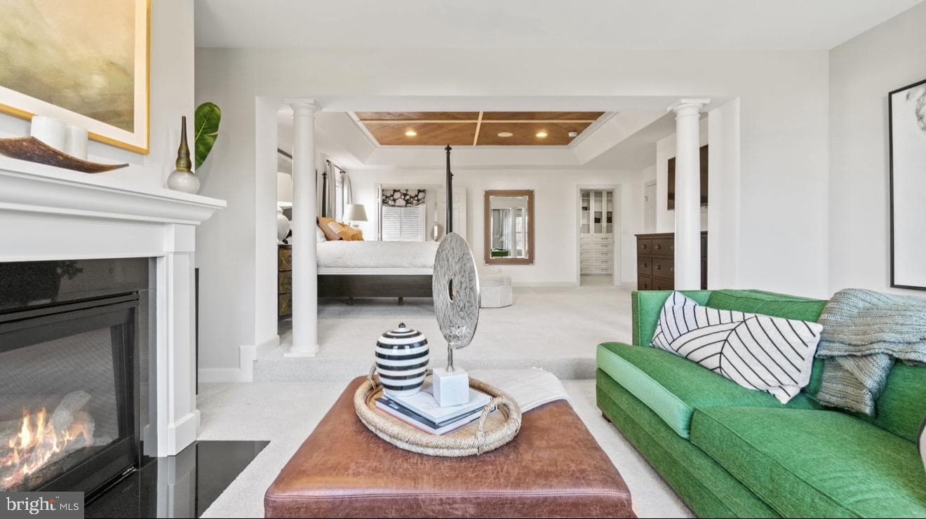 120 Perth Drive photo 25