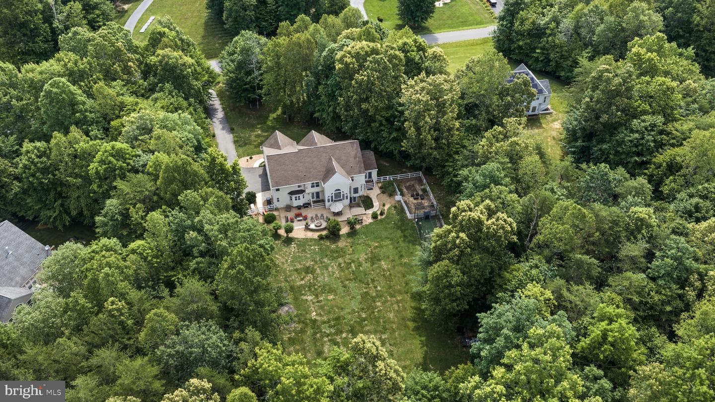 32 Mills Hollow Drive photo 59