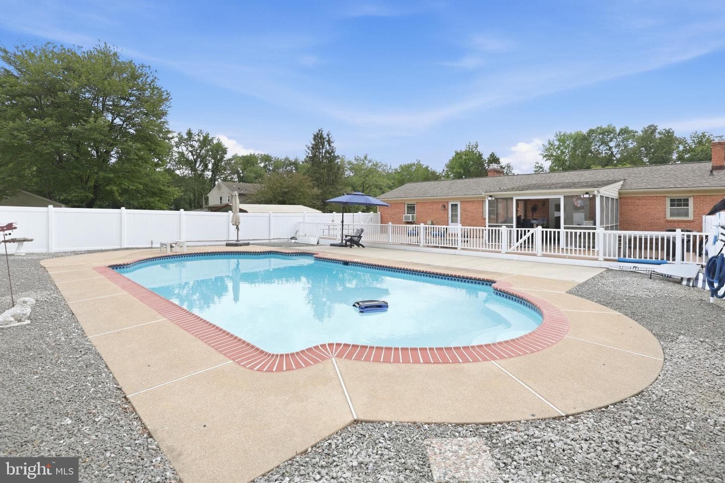 519 Mccarty Road photo 32