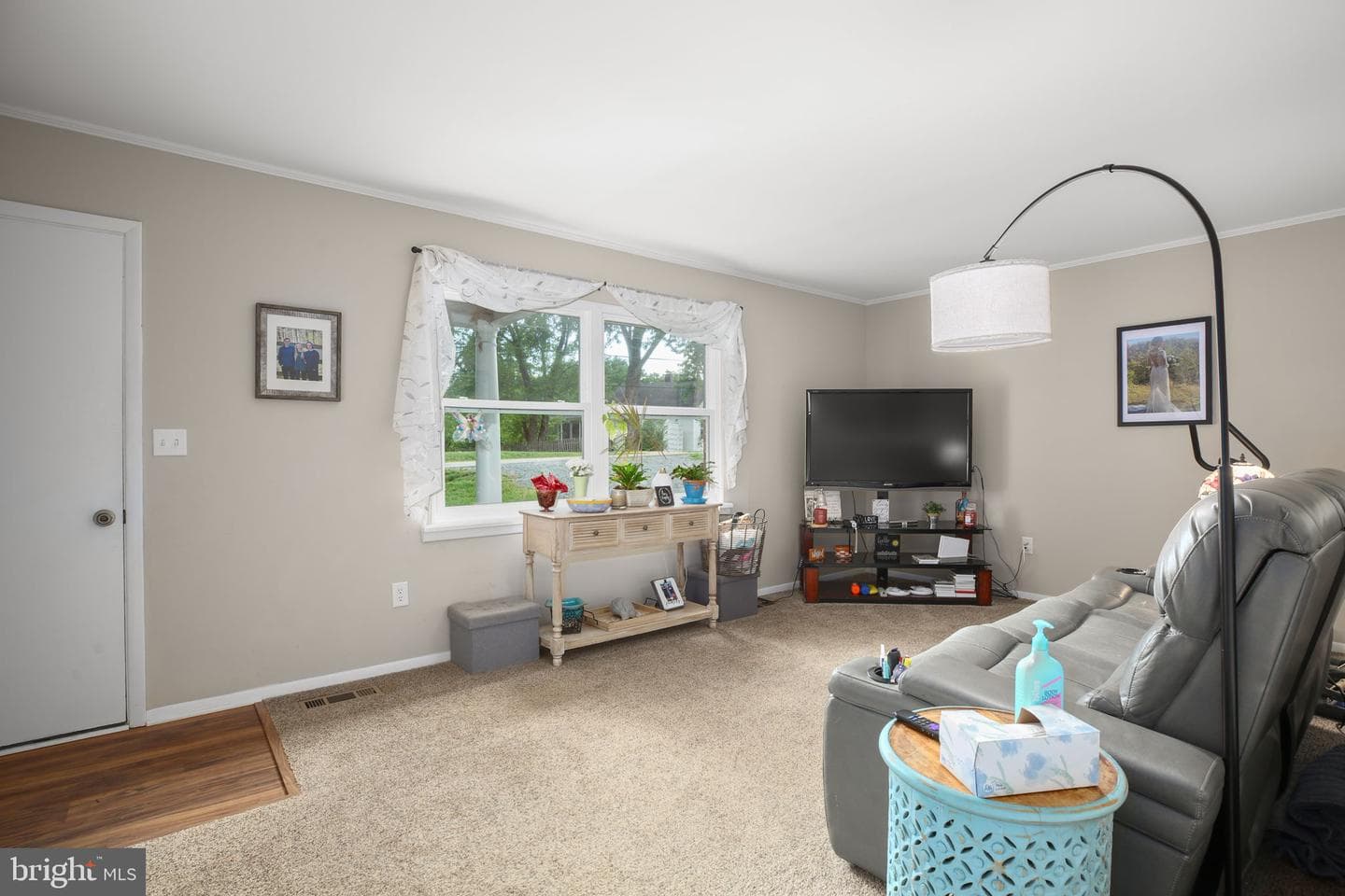 573 Melchers Drive photo 3