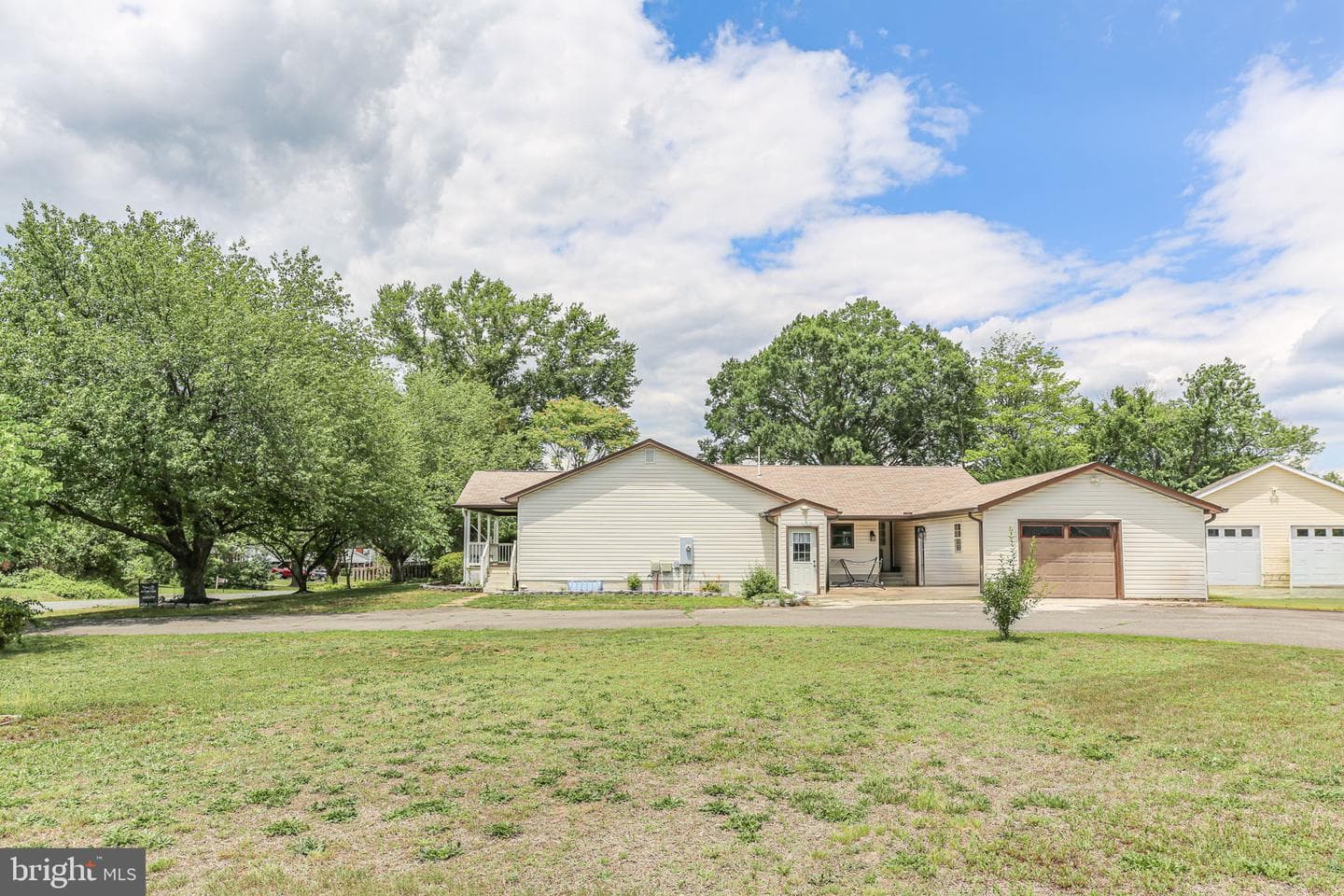 808 Cresthill Road photo 42