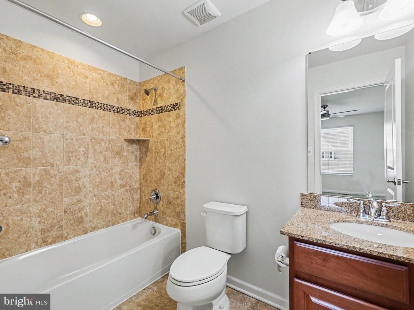 5 Taylors Hill Way photo 5