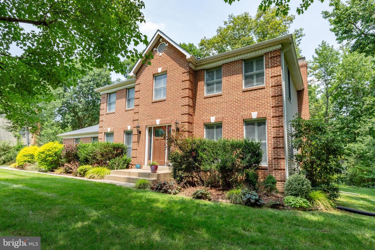 96 Holly Circle photo 3