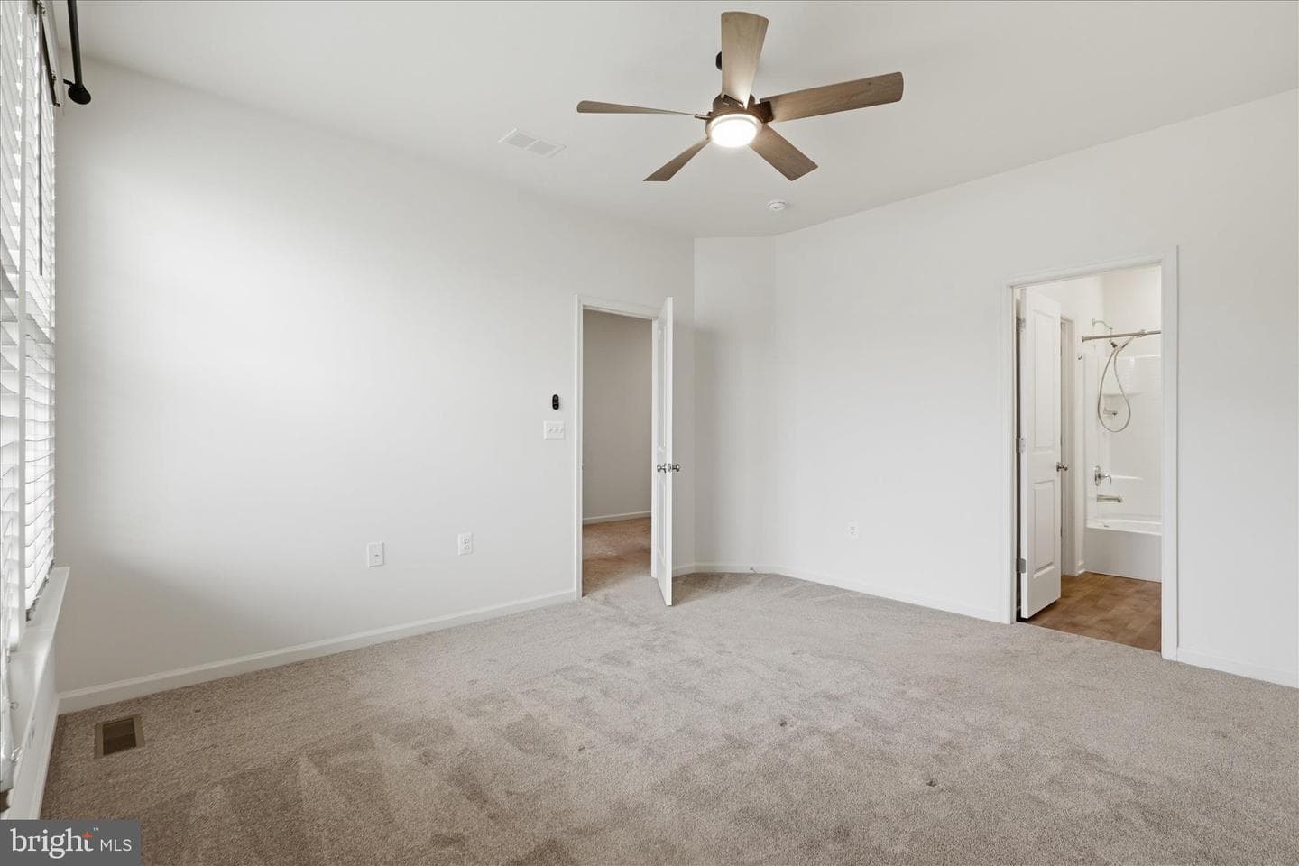 416 Crab Apple Drive photo 35