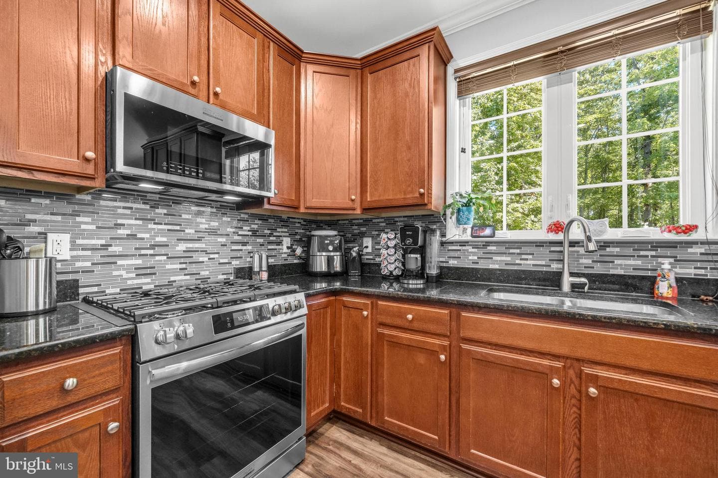 90 Maplewood Drive photo 11