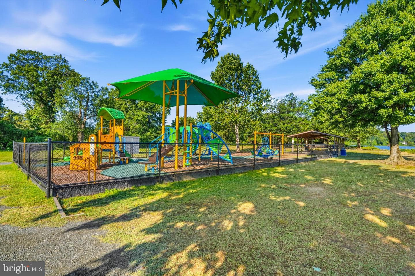 90 Maplewood Drive photo 66
