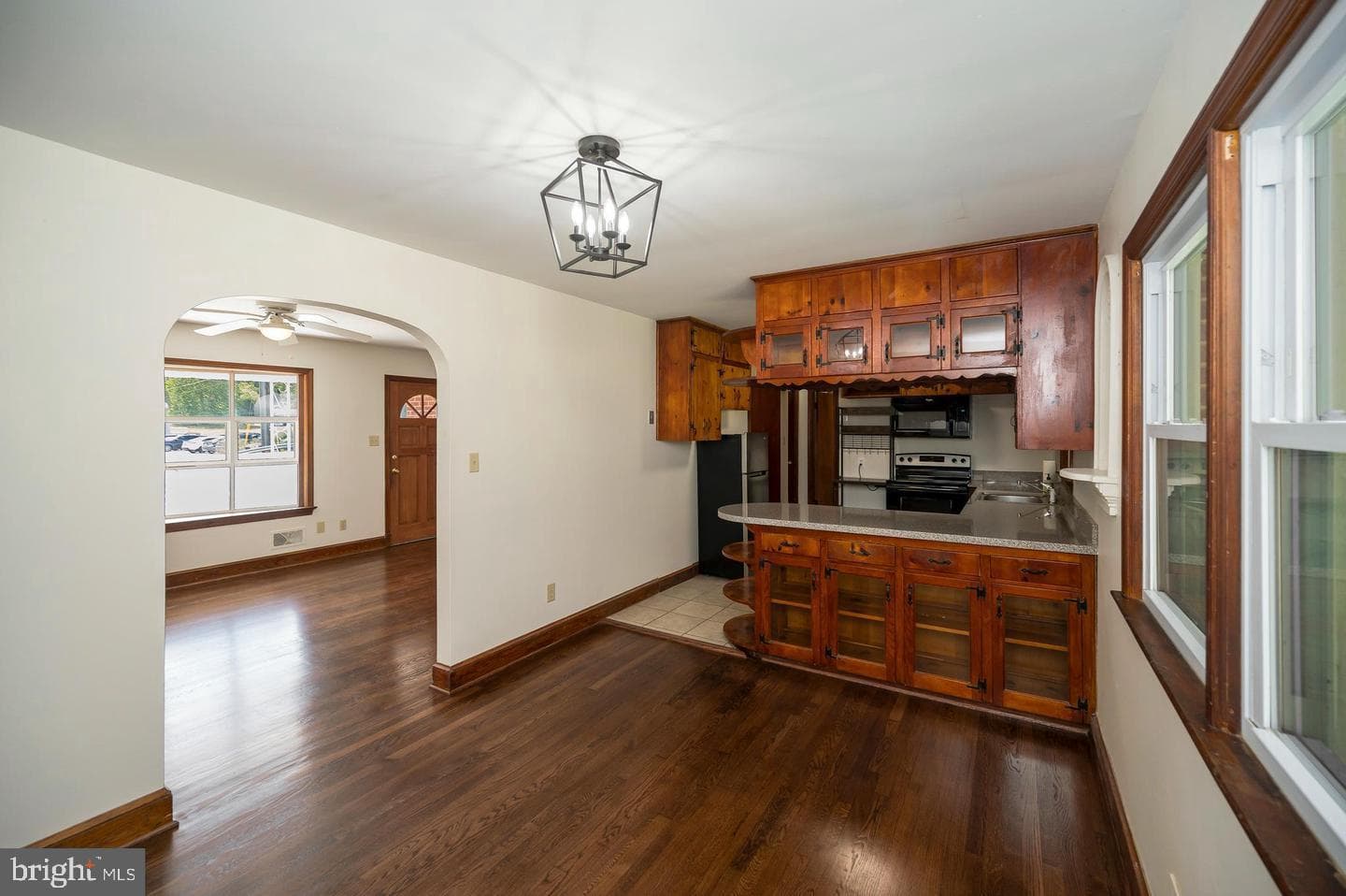 1008 Garrisonville Road photo 3