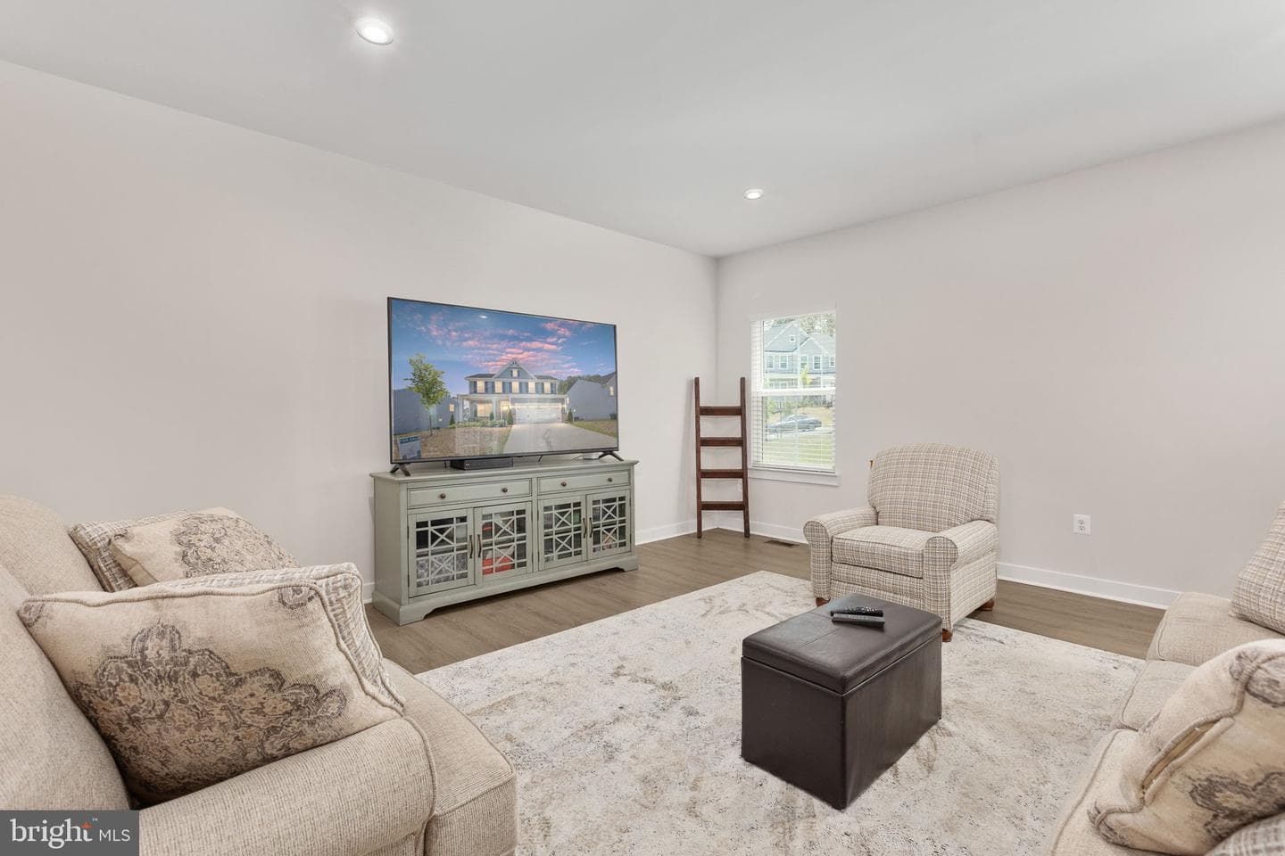 409 Vandegrift Road photo 16