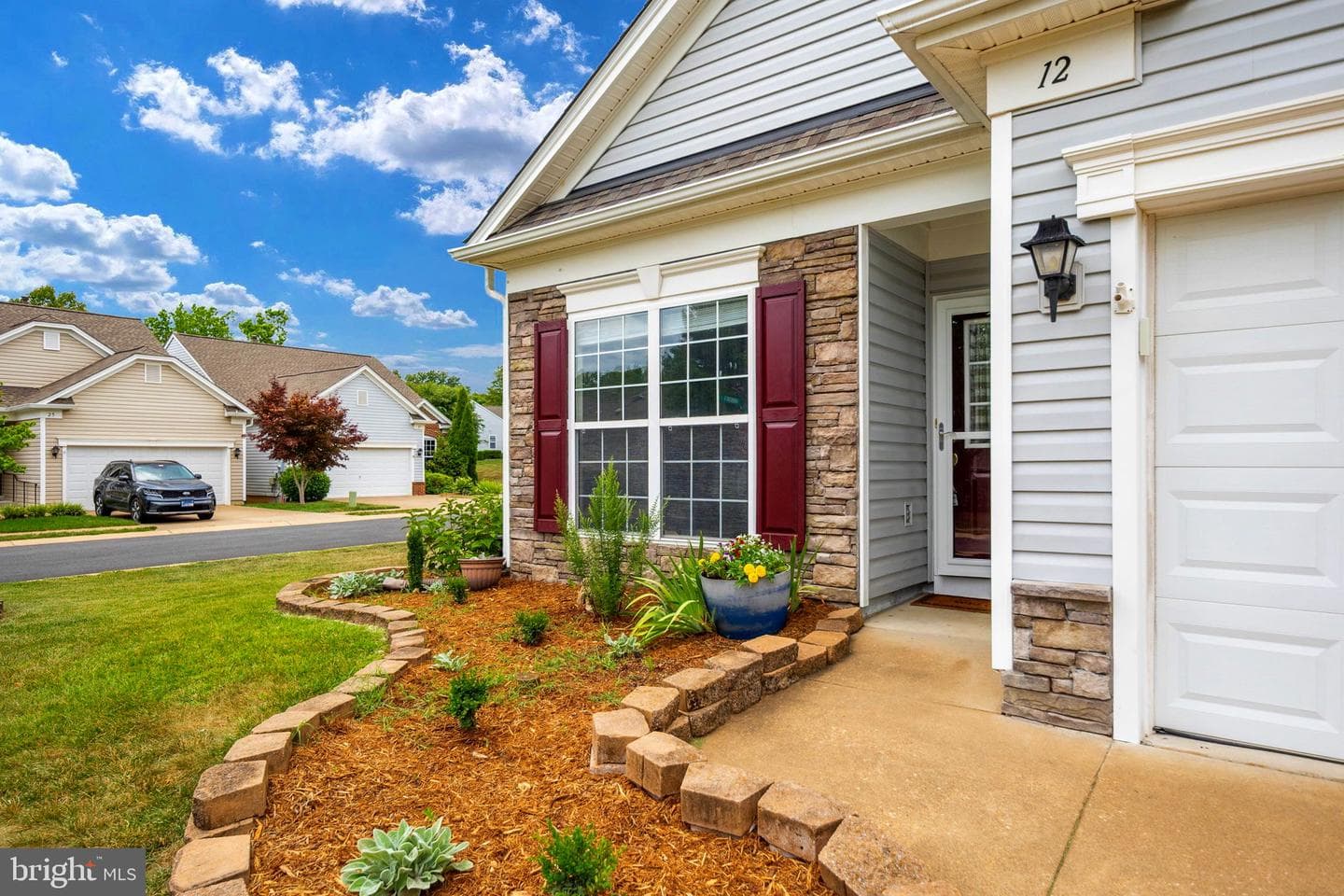 12 Hanover Drive photo 4