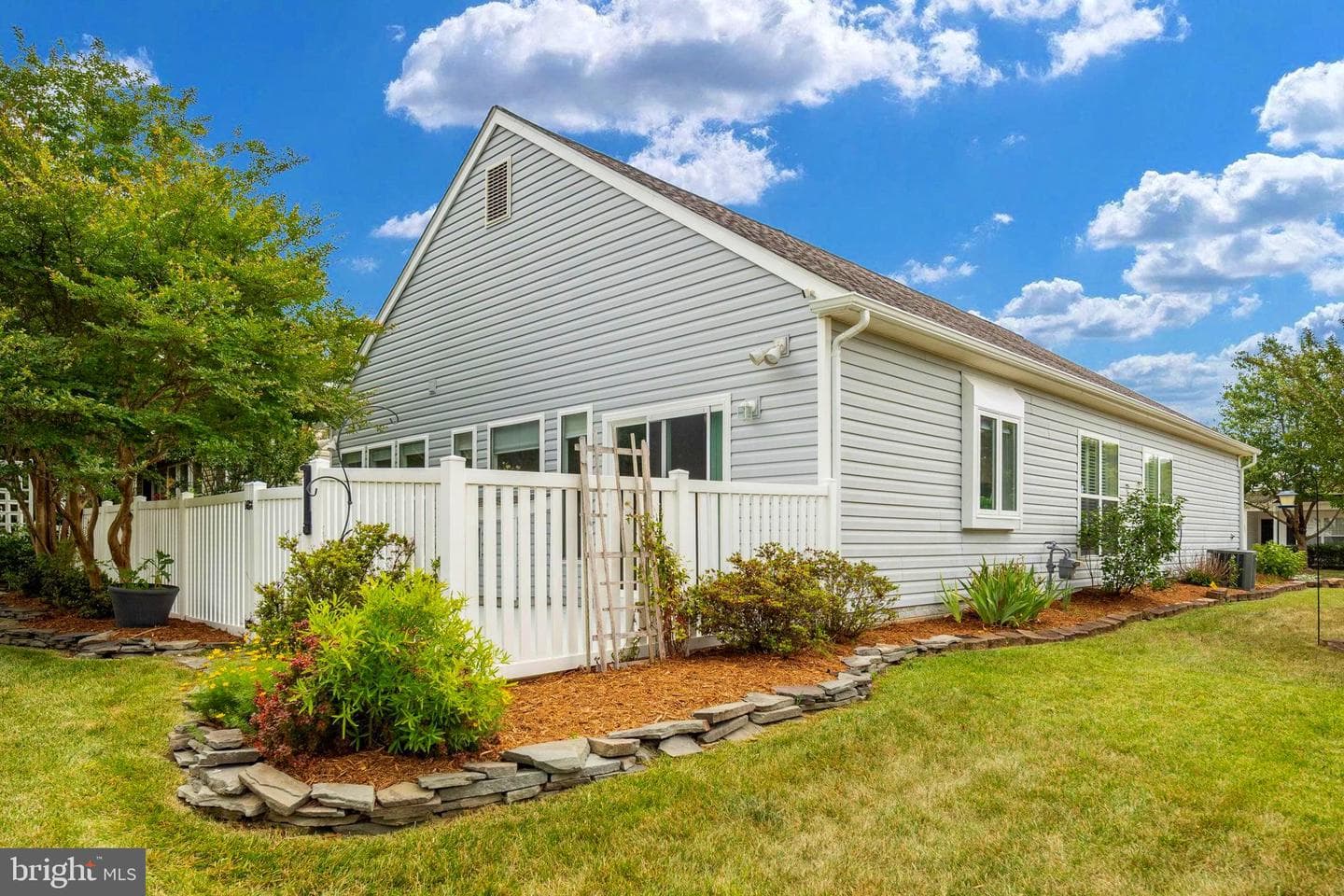 12 Hanover Drive photo 9