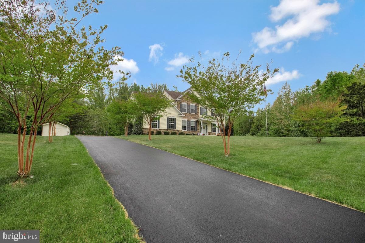 15 Burke Drive photo 63