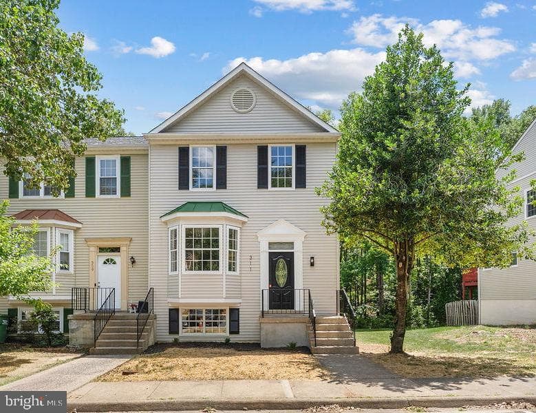 311 Crossing Road, Fredericksburg