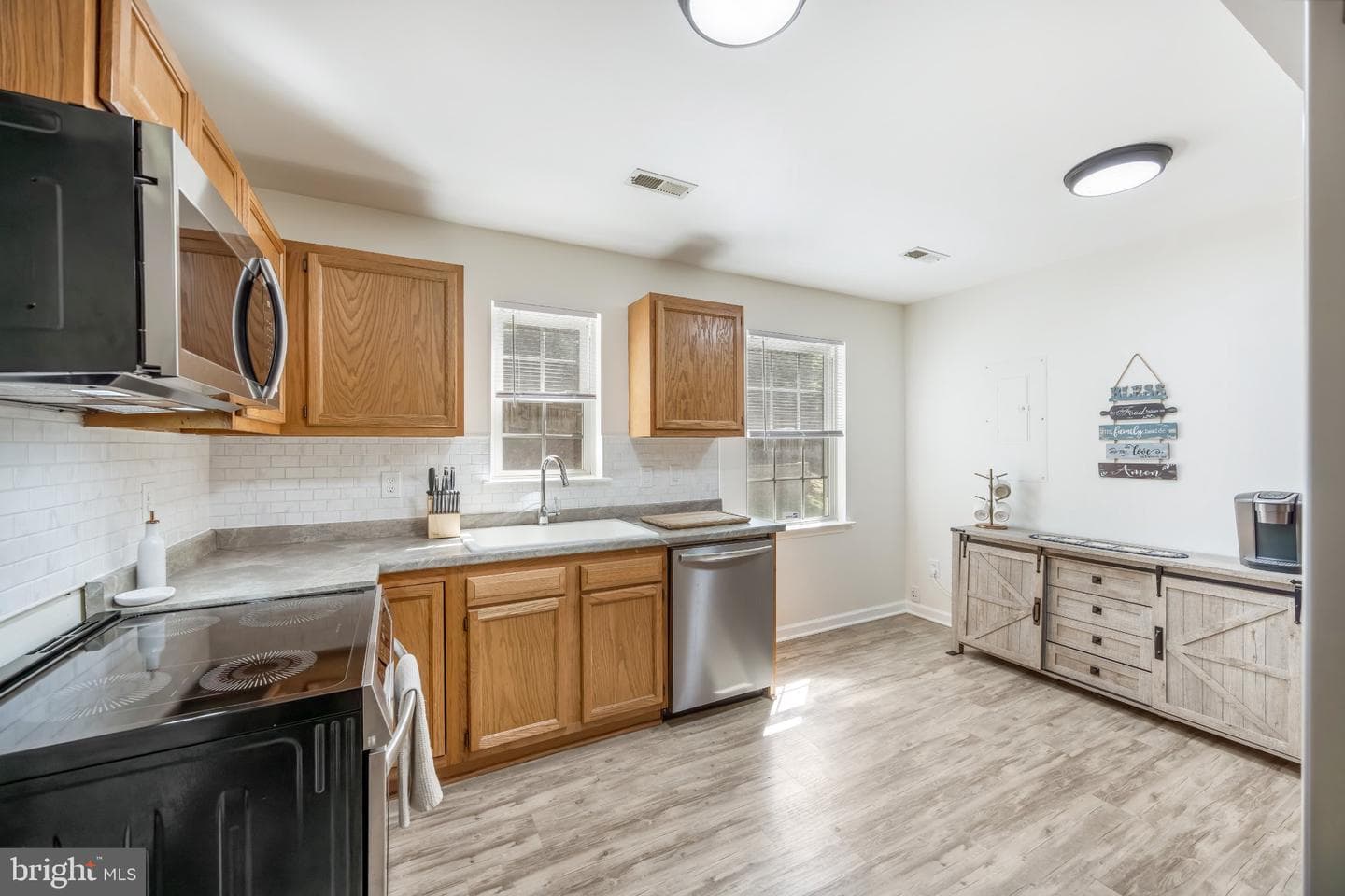 36 Plumosa Drive photo 13