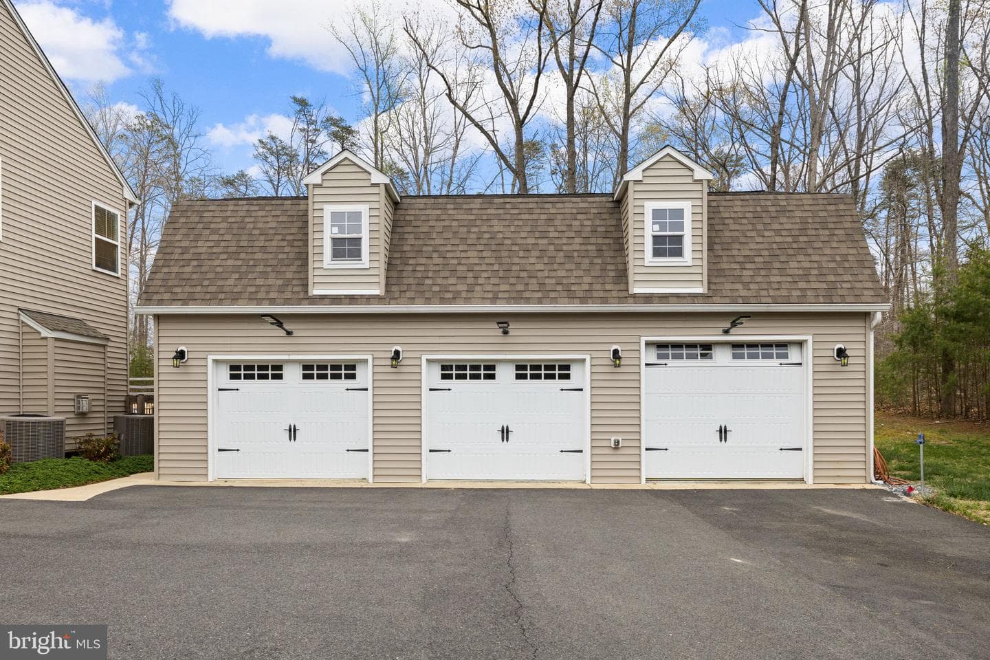 345 Long Meadow Drive photo 7