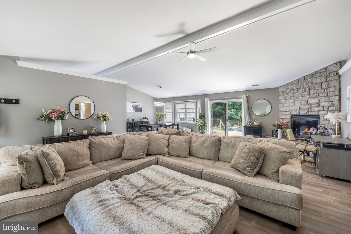 270 Telegraph Road photo 10