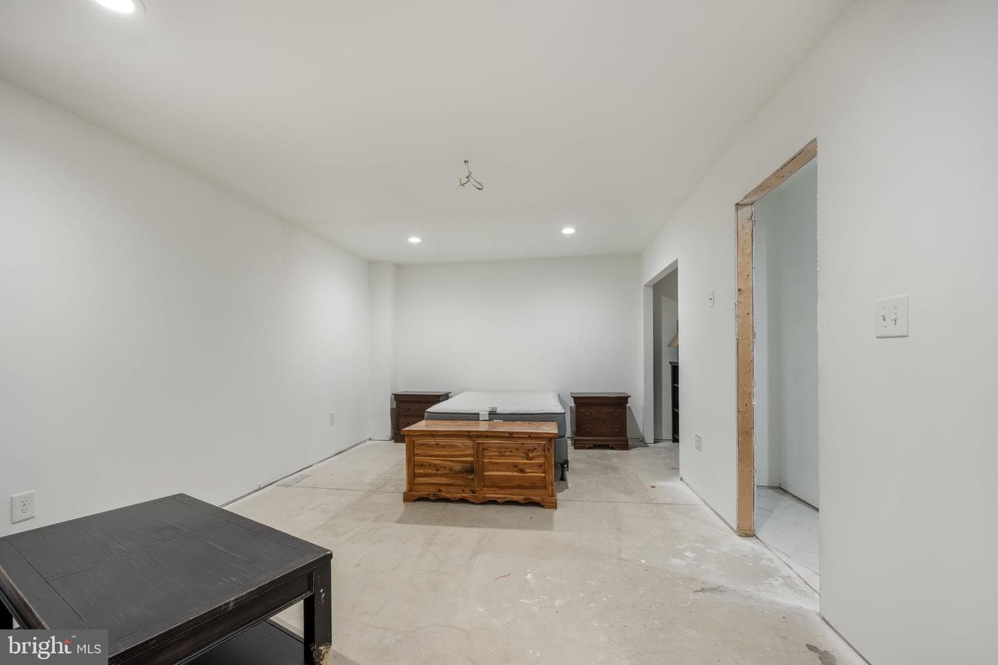270 Telegraph Road photo 21