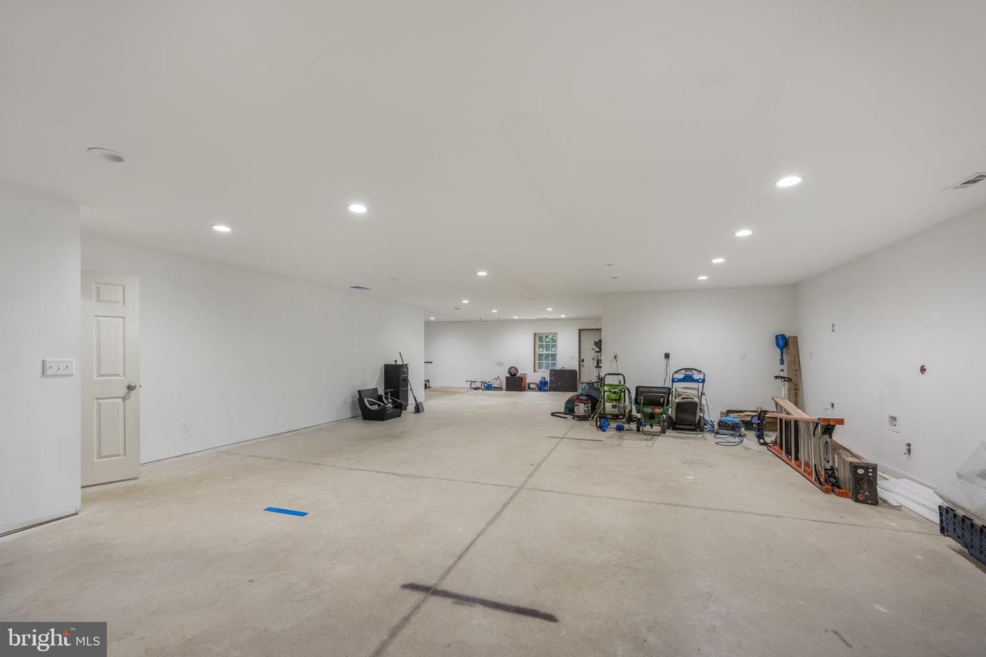 270 Telegraph Road photo 24