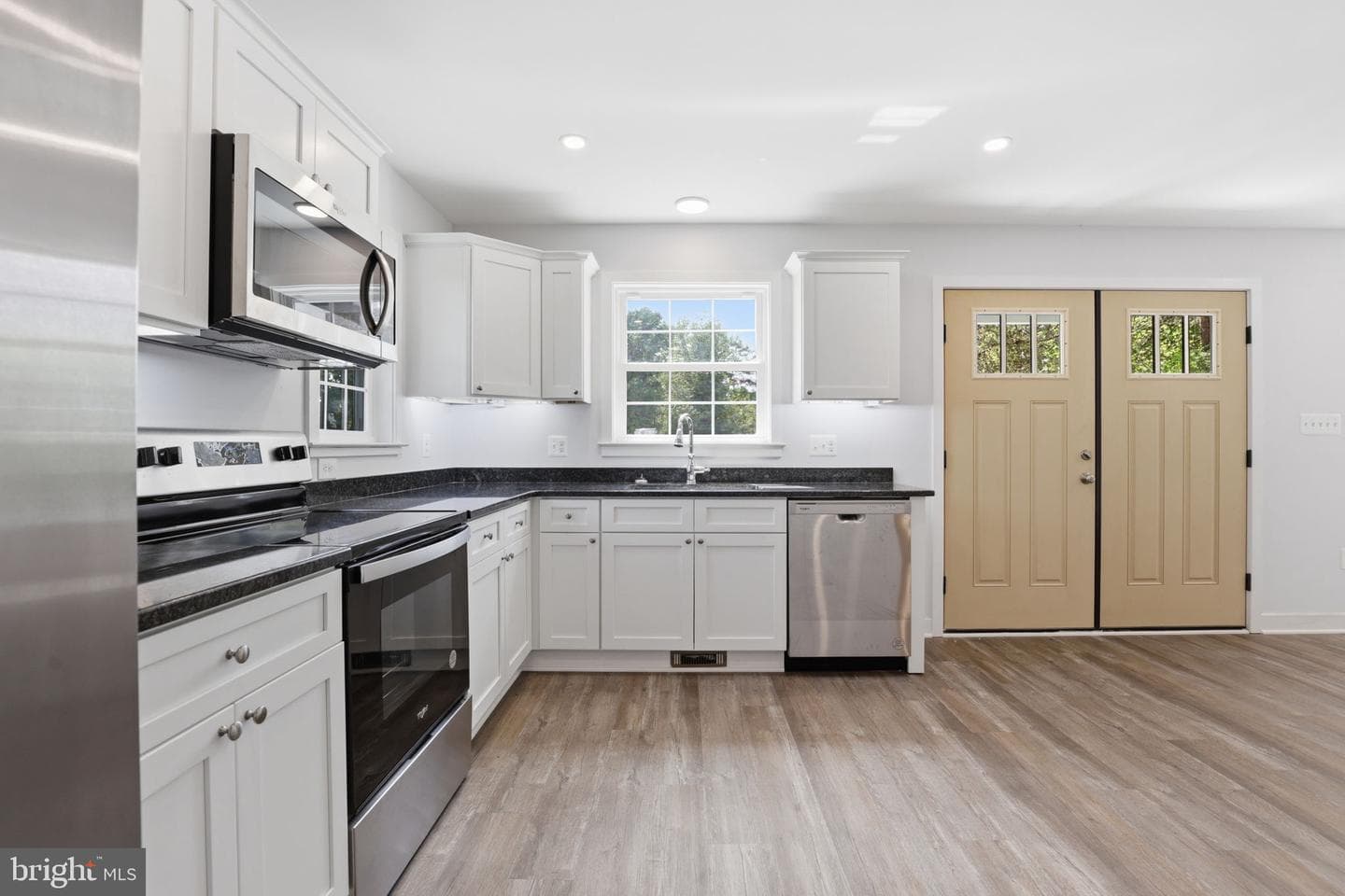 57 Morton Road photo 8