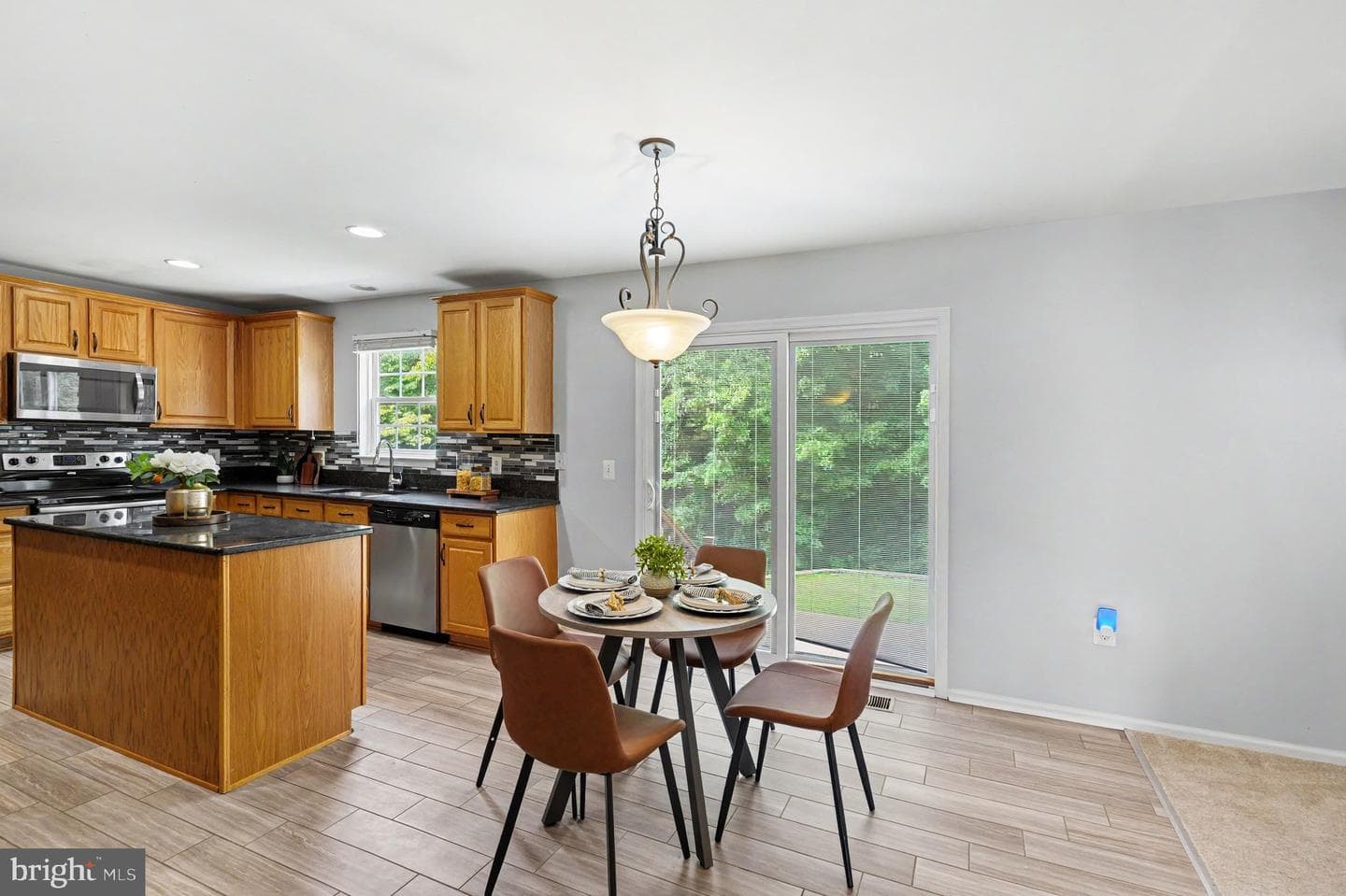 10 Halcomb Lane photo 12
