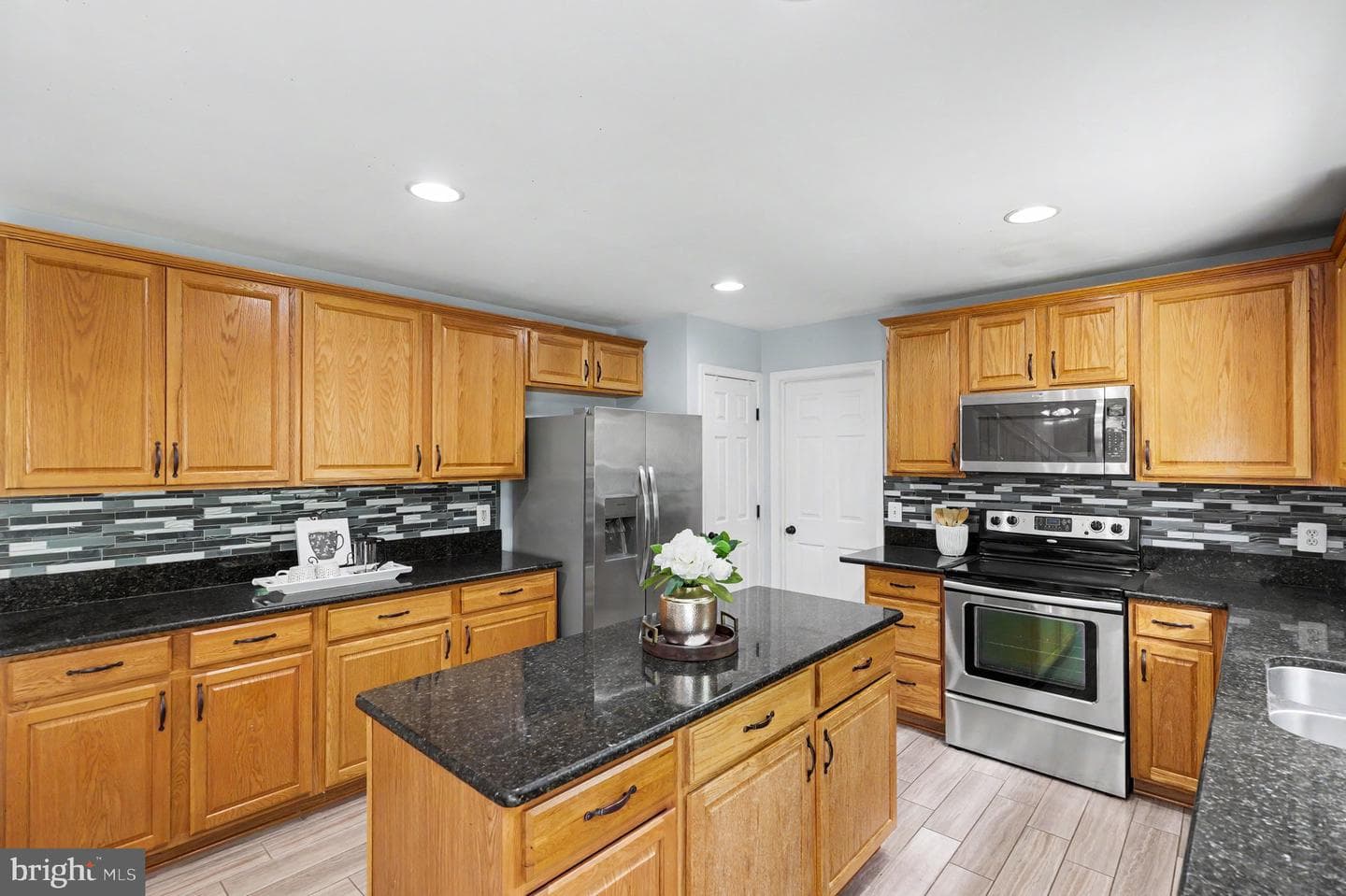 10 Halcomb Lane photo 9