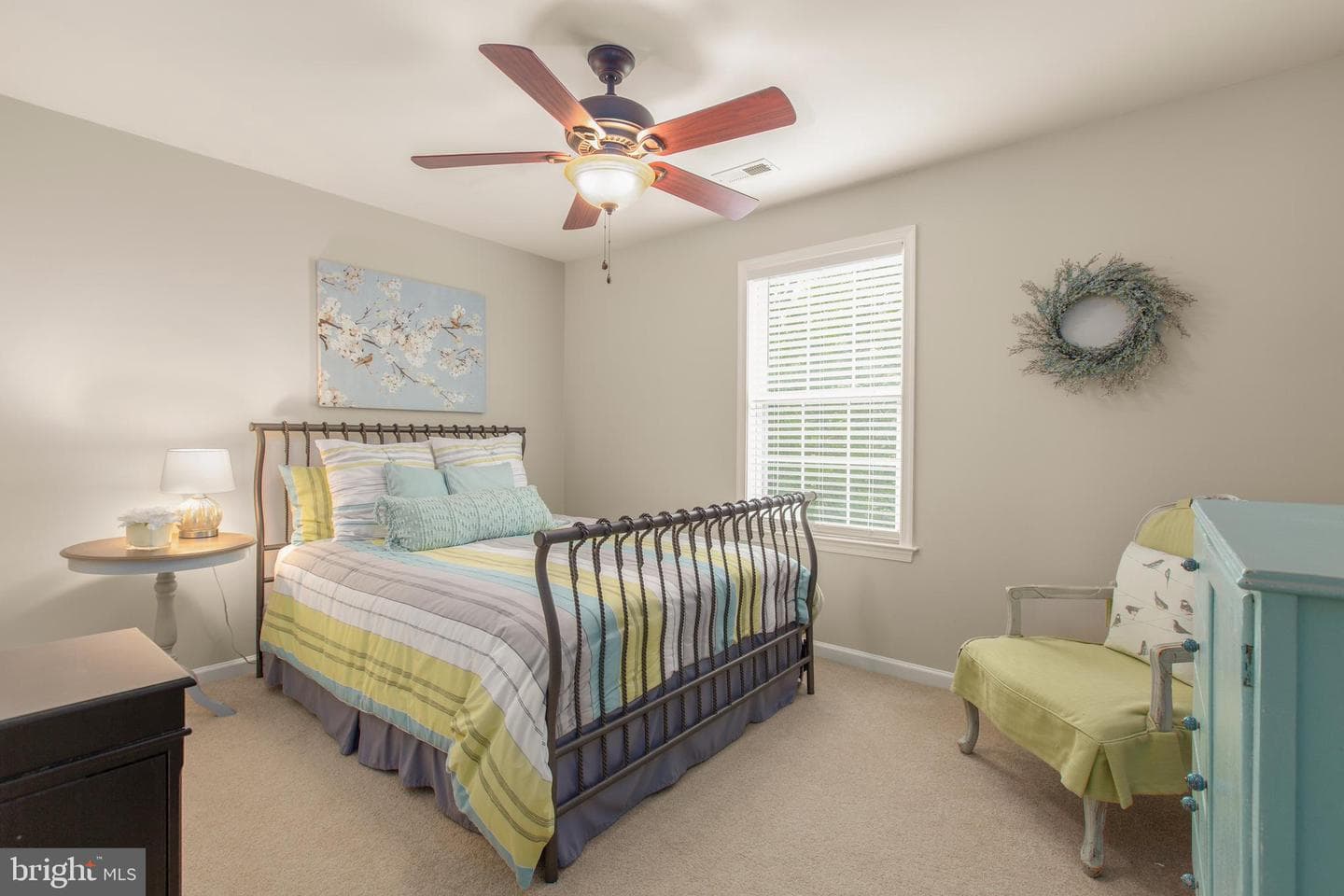 24 Tavern Road photo 43