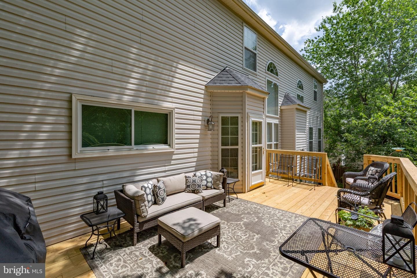24 Tavern Road photo 75