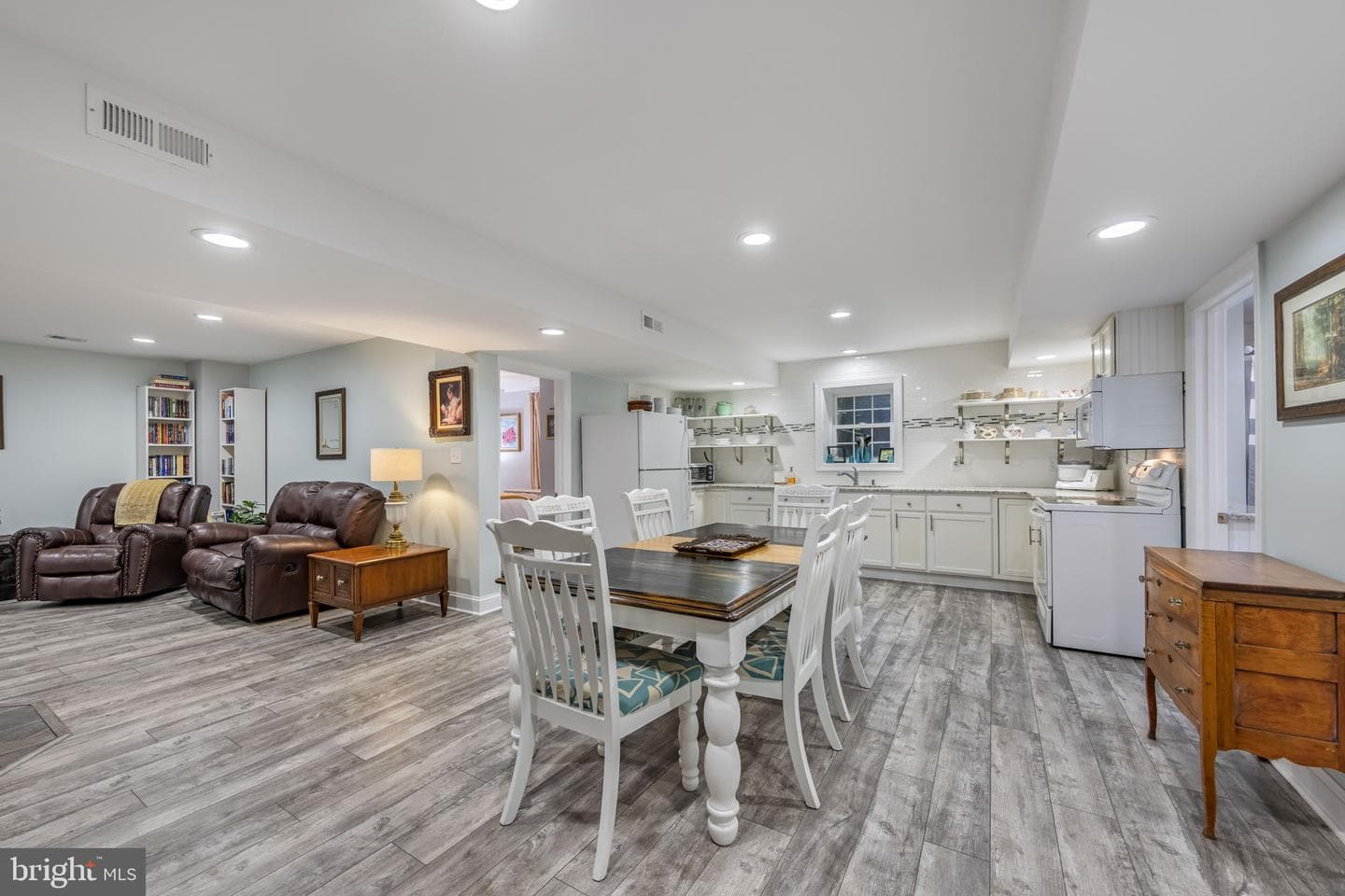 2 Abel Drive photo 43