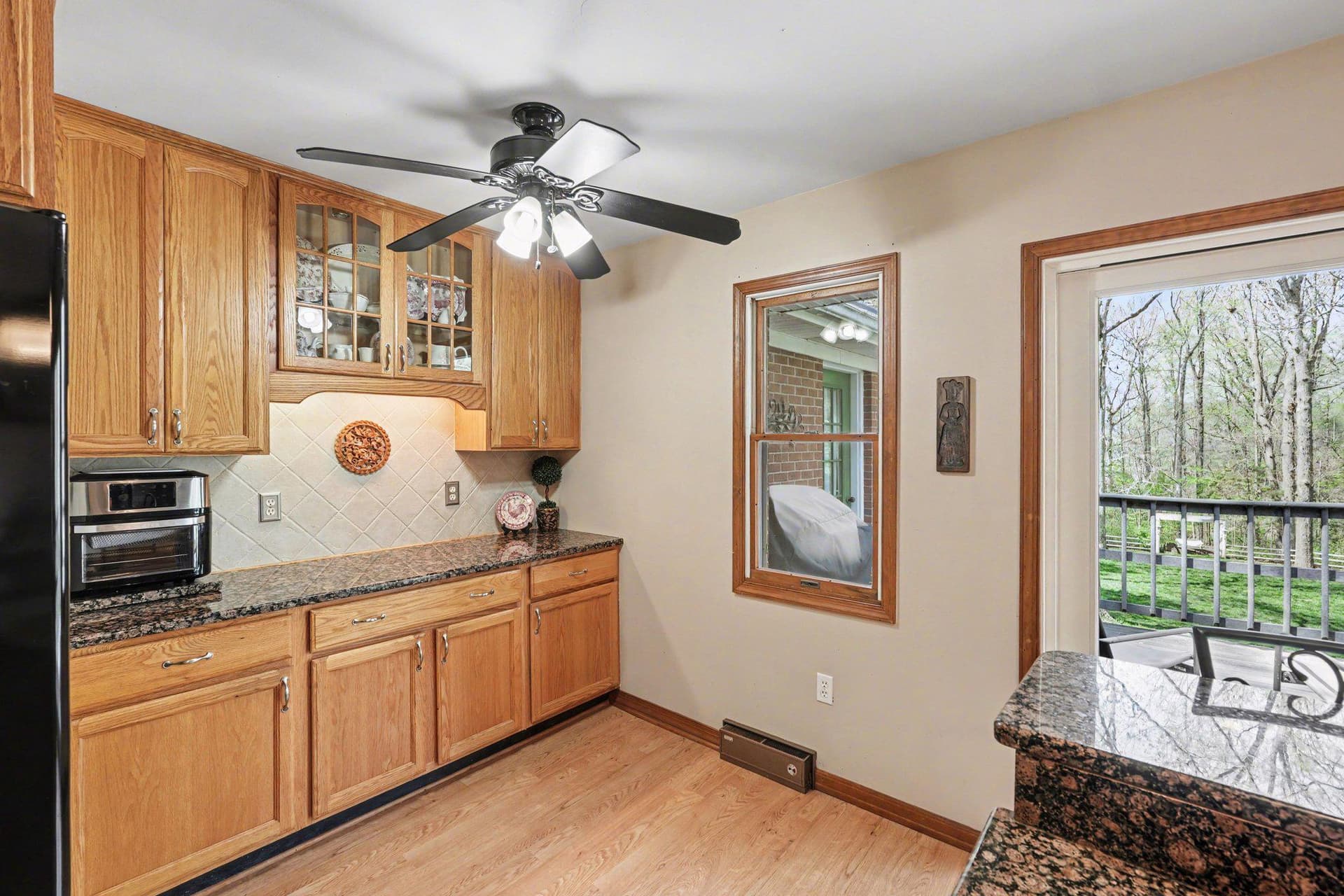 86 Mockingbird Lane photo 16