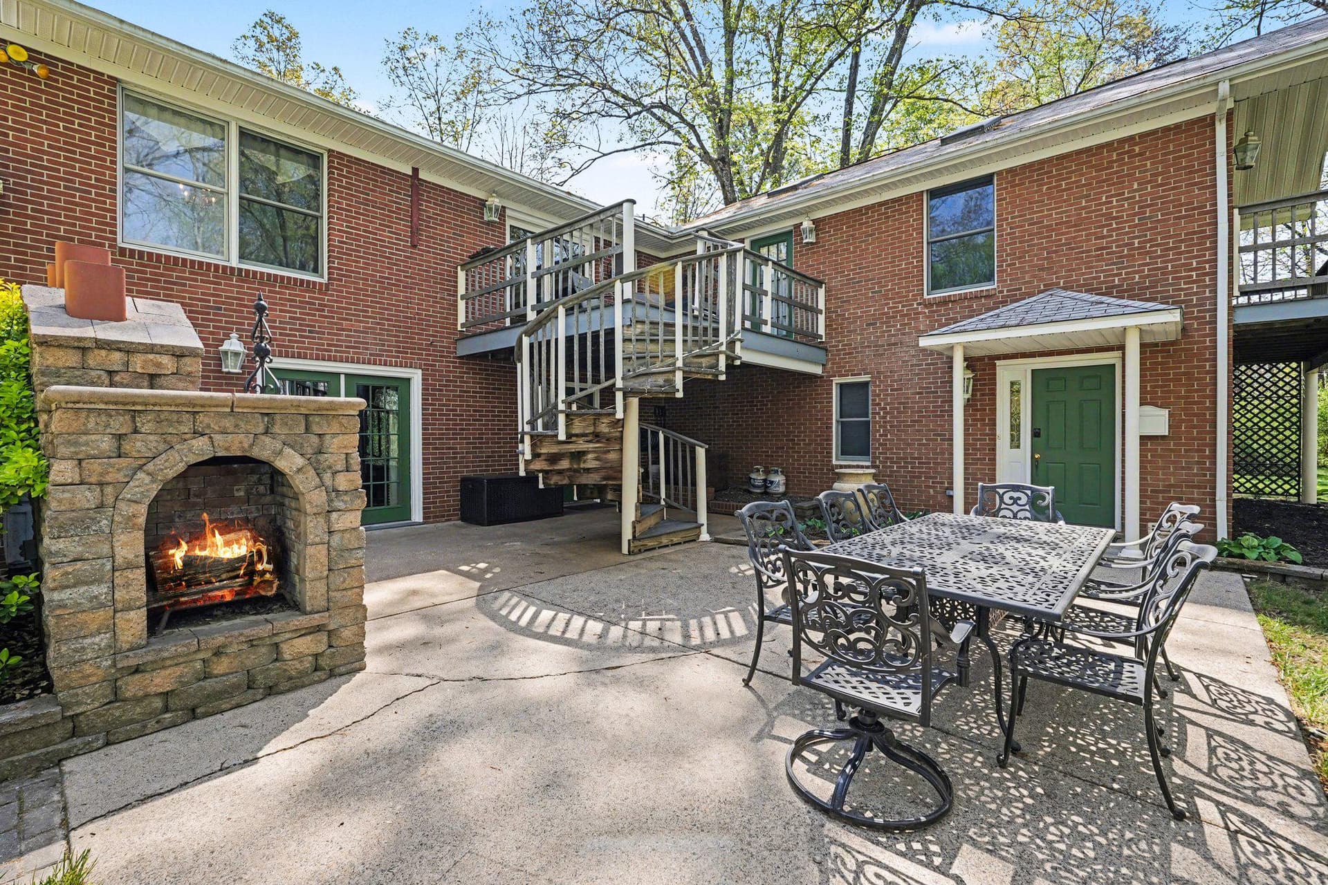 86 Mockingbird Lane photo 38
