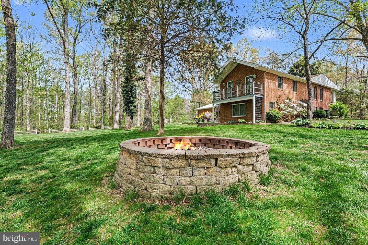 86 Mockingbird Lane photo 40