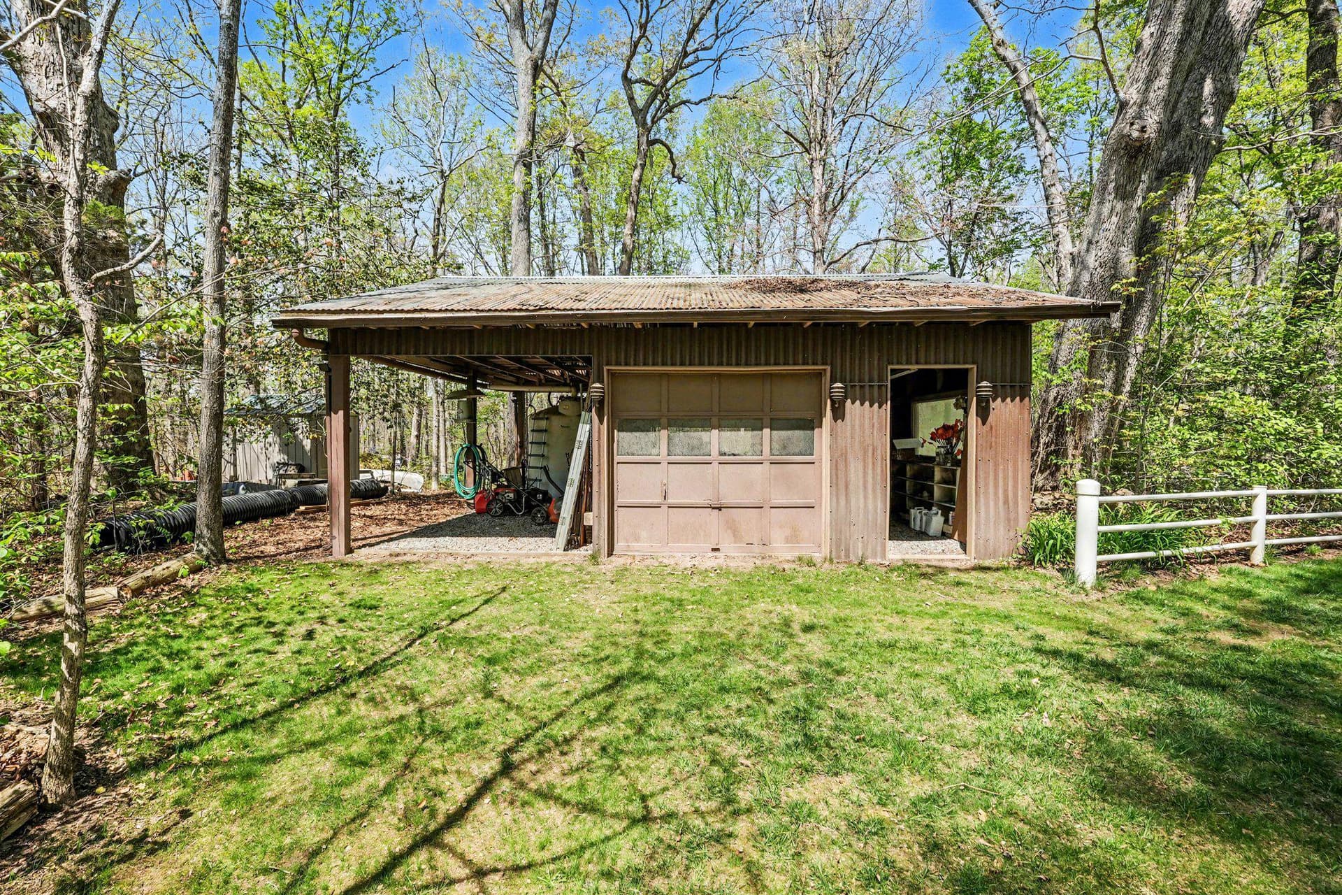 86 Mockingbird Lane photo 41
