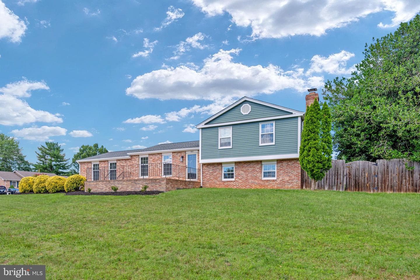 400 Collingwood Drive photo 45