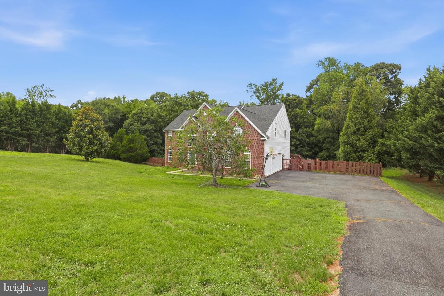 28 Millbrook Road photo 3