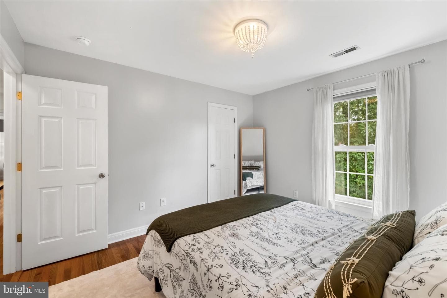 70 Greenhill Lane photo 23