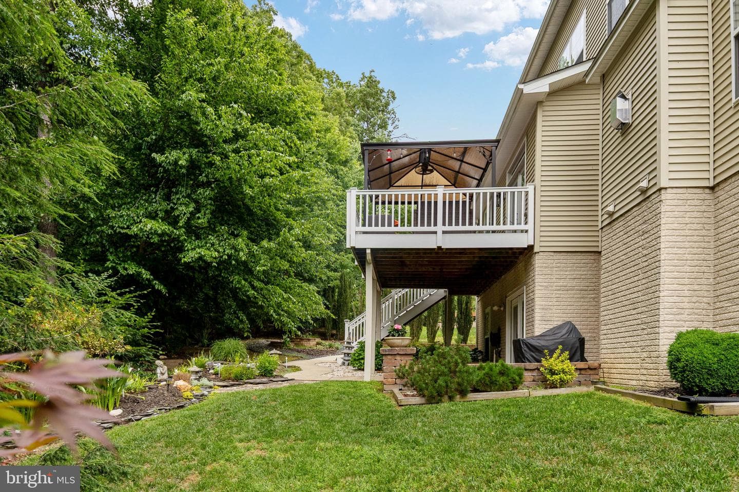 31 Garnet Way photo 99