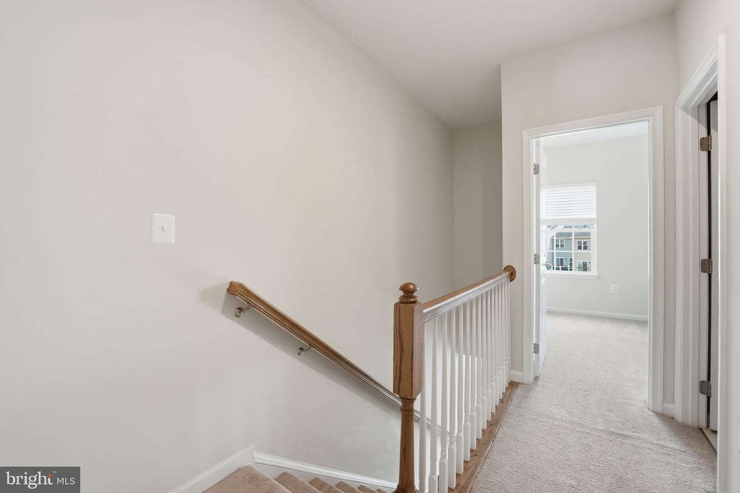 618 Streamview Drive photo 11
