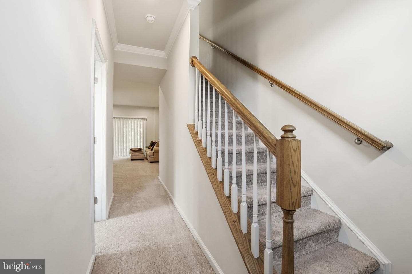 618 Streamview Drive photo 3