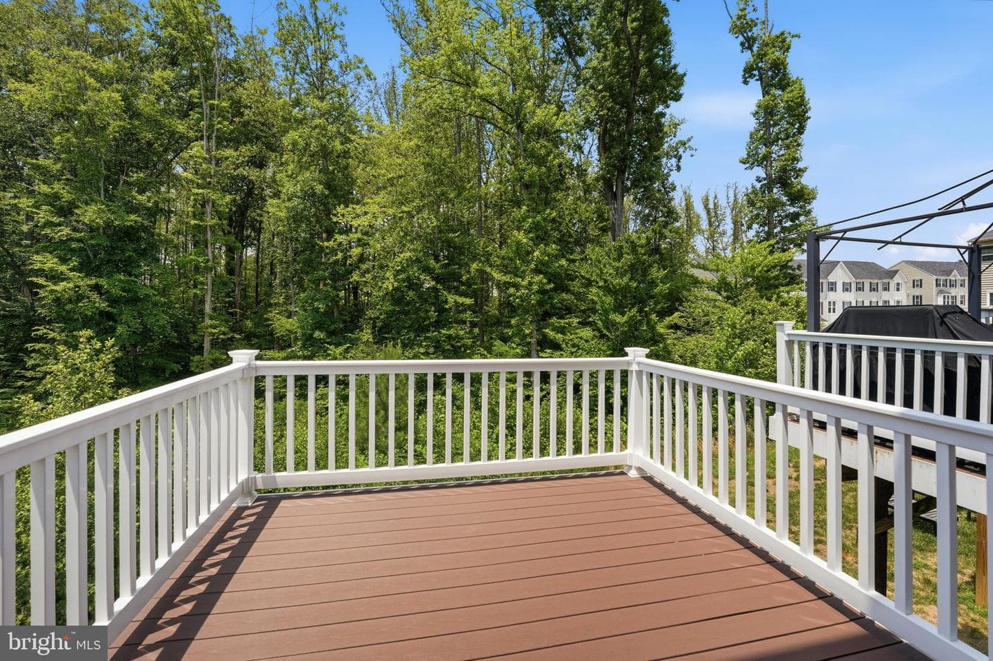 618 Streamview Drive photo 33