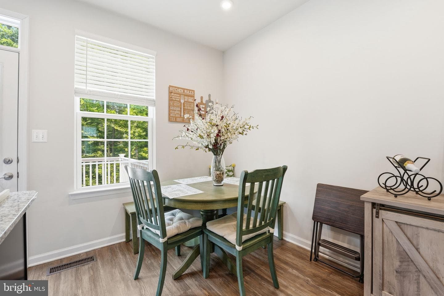 618 Streamview Drive photo 8