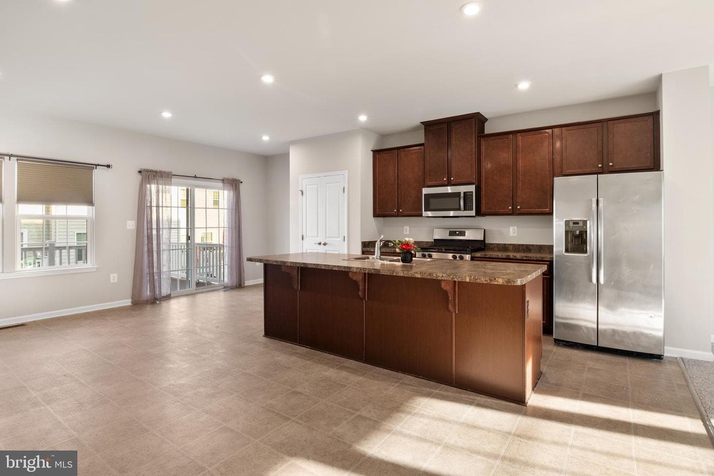 515 Streamview Drive photo 14