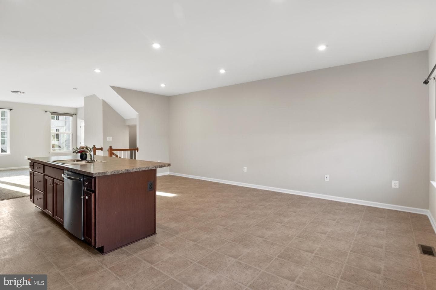 515 Streamview Drive photo 16