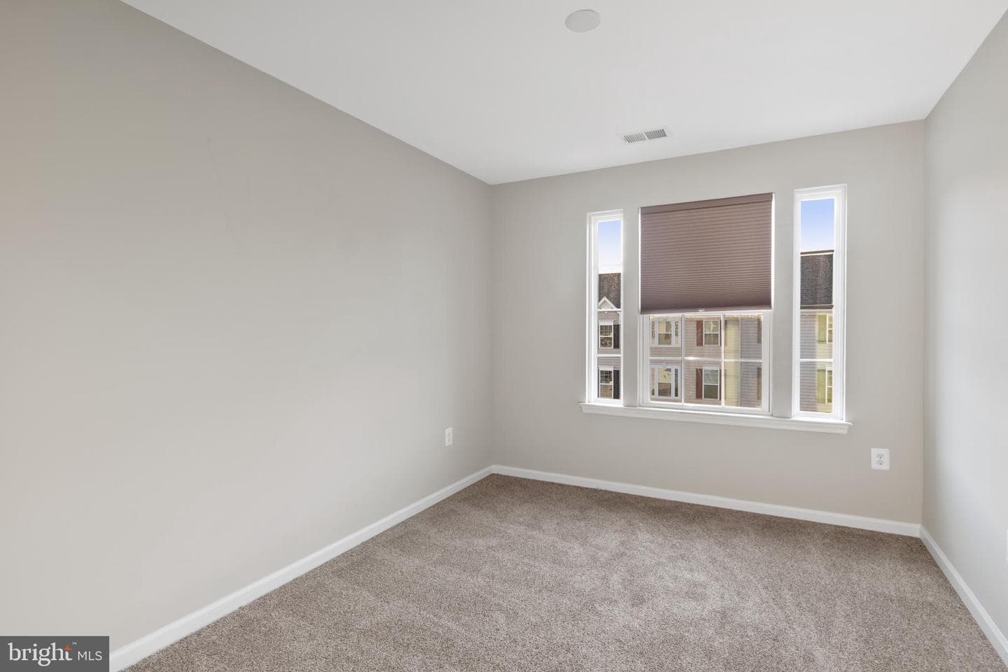515 Streamview Drive photo 24