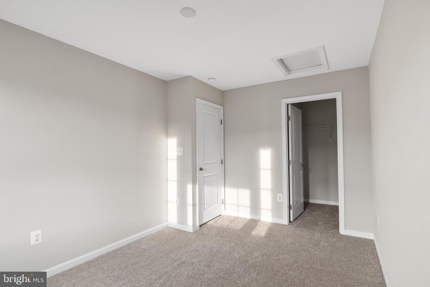 515 Streamview Drive photo 25