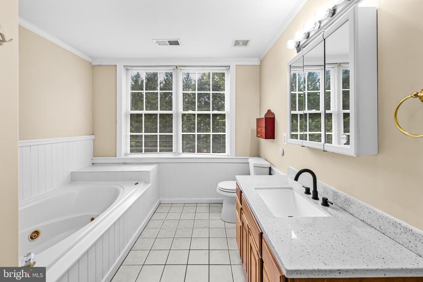 240 Norman Road photo 37