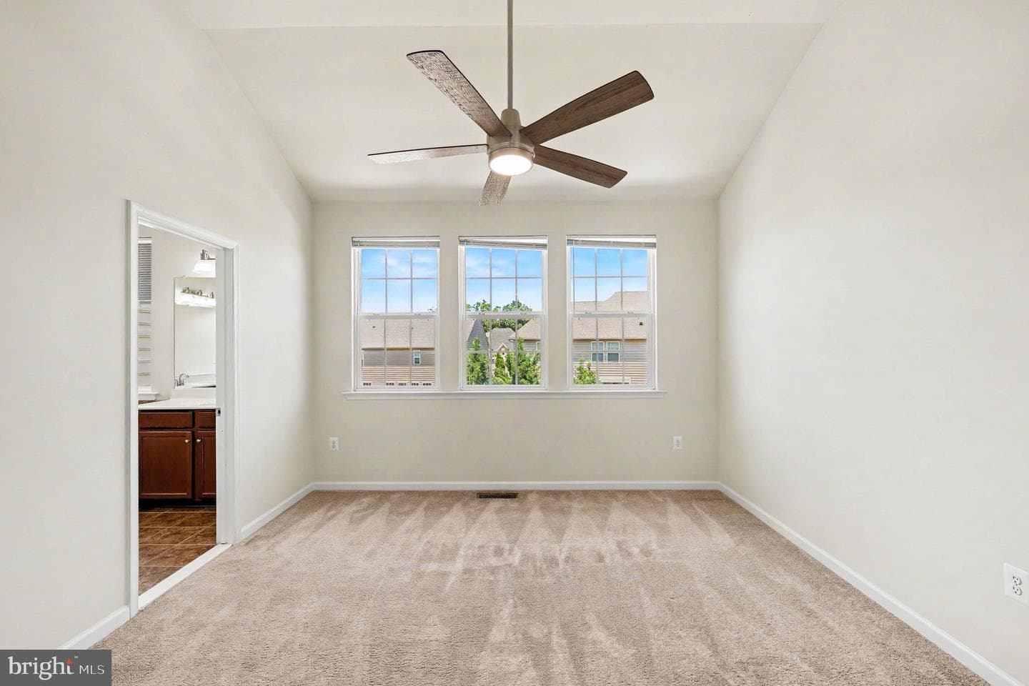 12 Lamplighter Lane photo 20