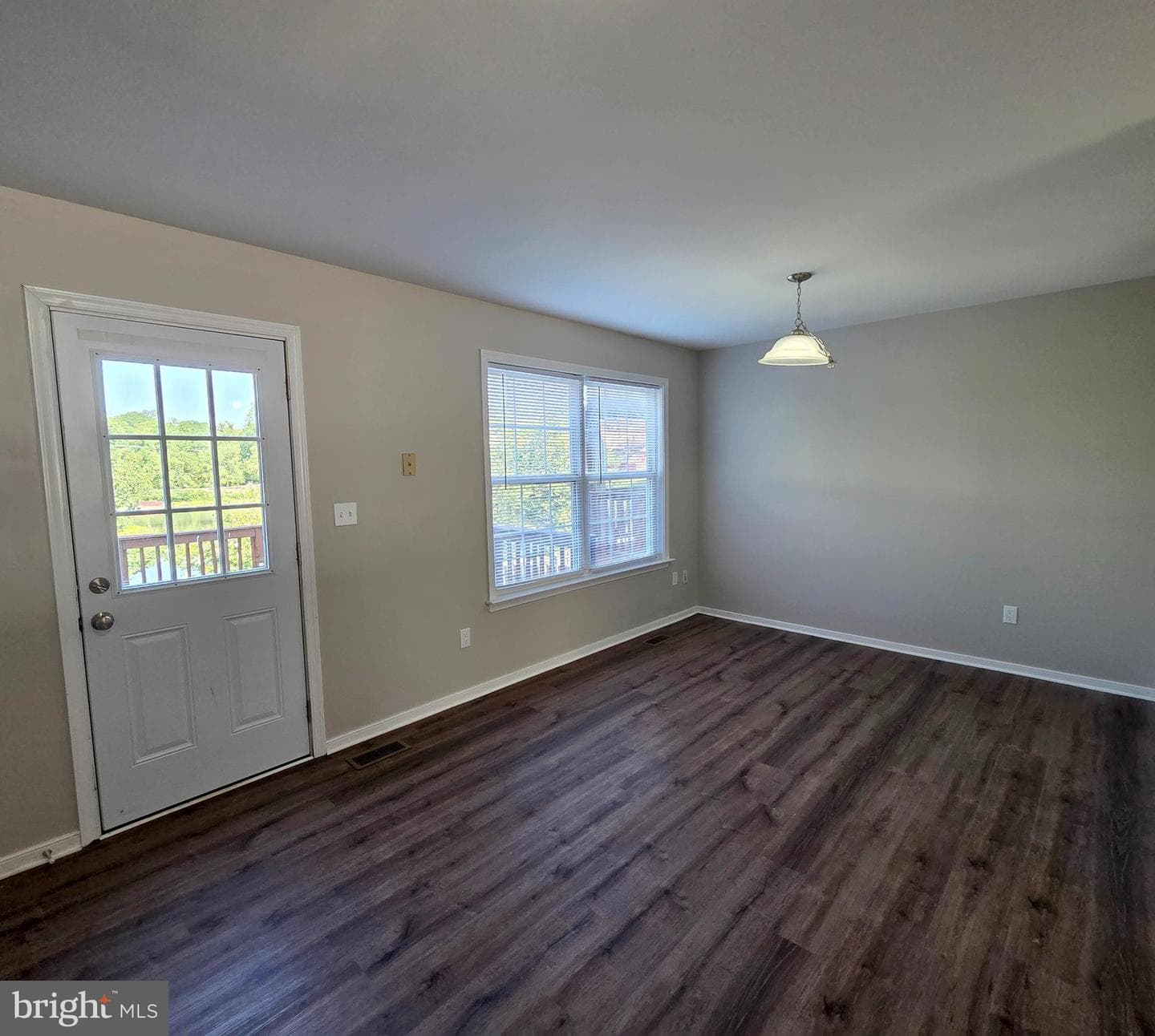 408 Munsons Hill Court photo 11