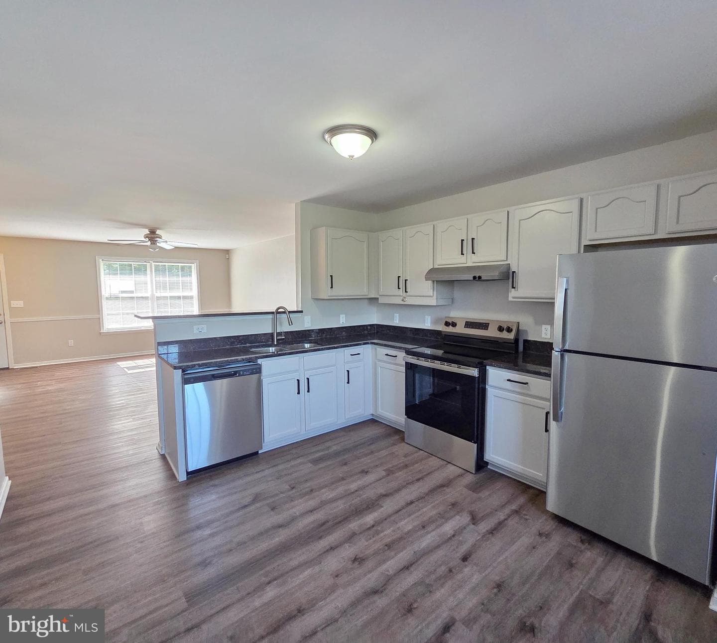 408 Munsons Hill Court photo 7