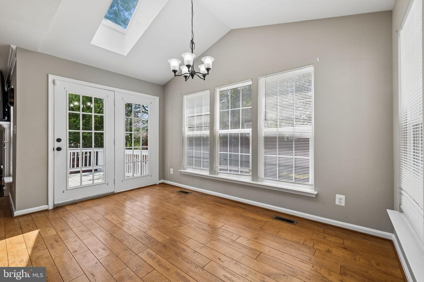 2 Stoneridge Court photo 8